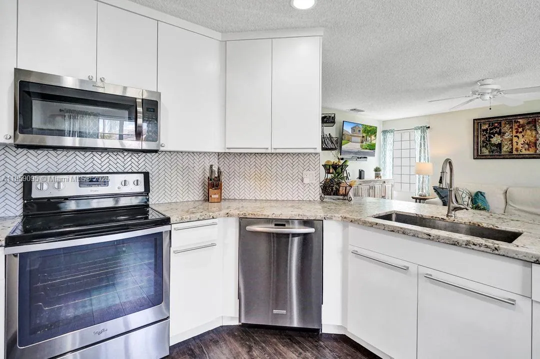 285 Bridgeton Way