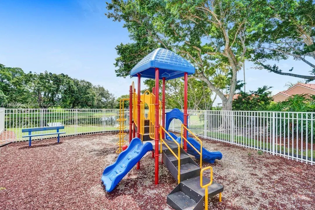 285 Bridgeton Way