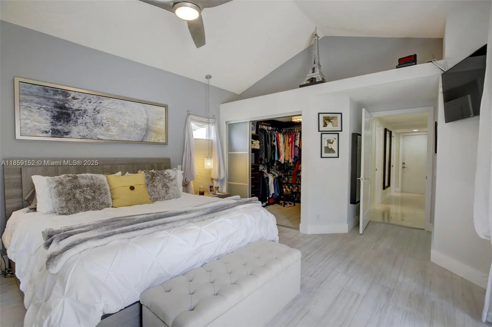 1154 Laguna Springs Dr