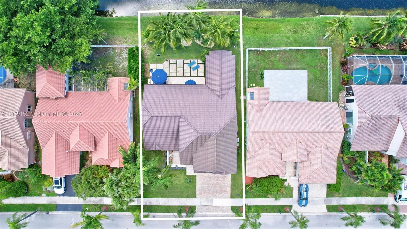 1154 Laguna Springs Dr