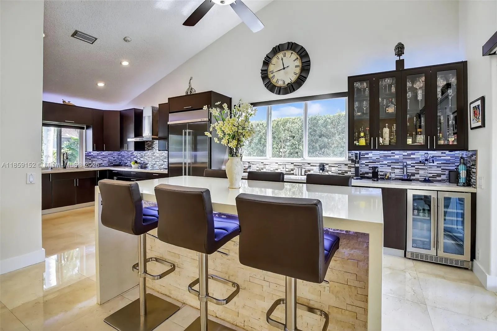 1154 Laguna Springs Dr