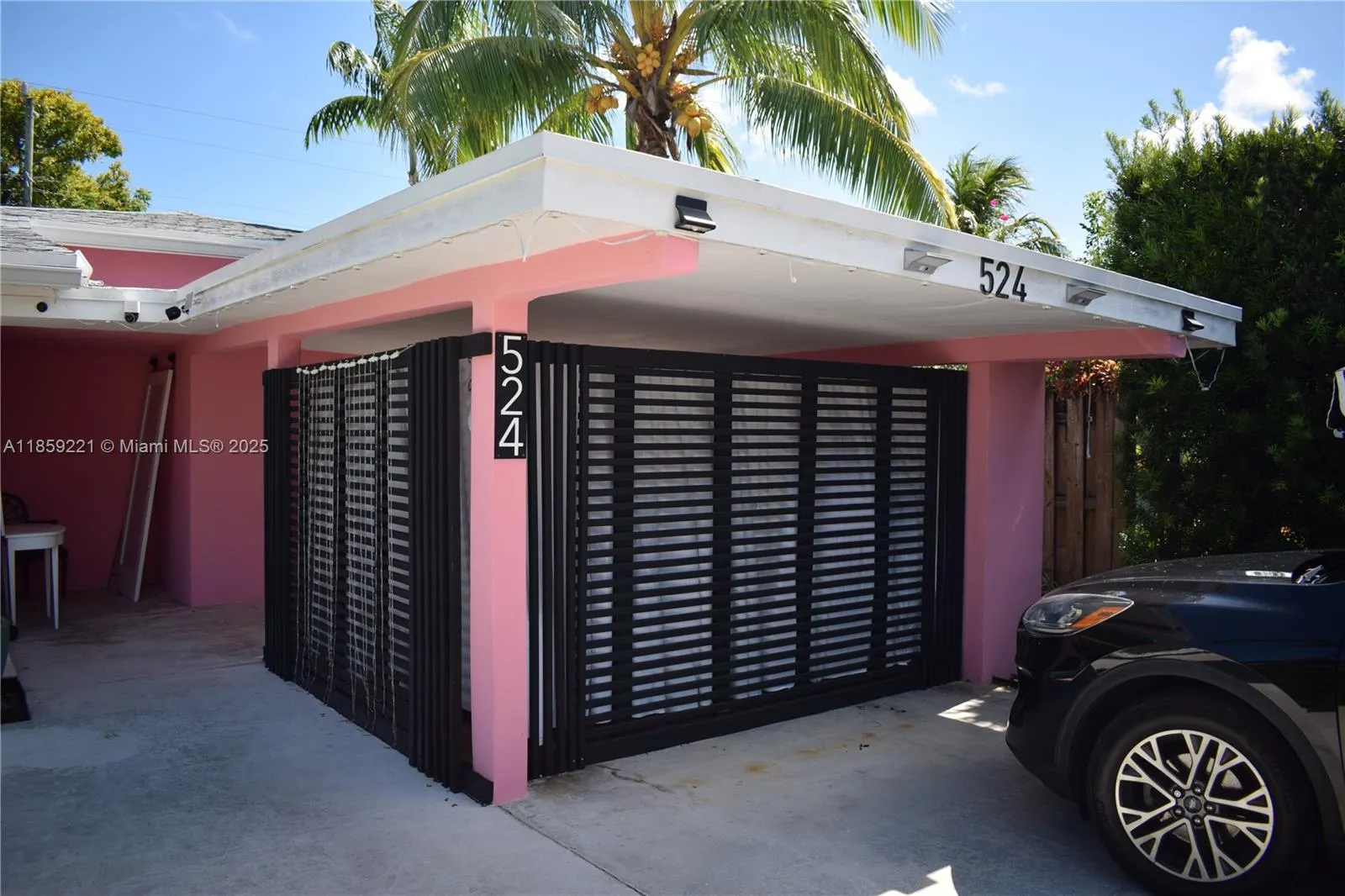 524 NE 27th Dr