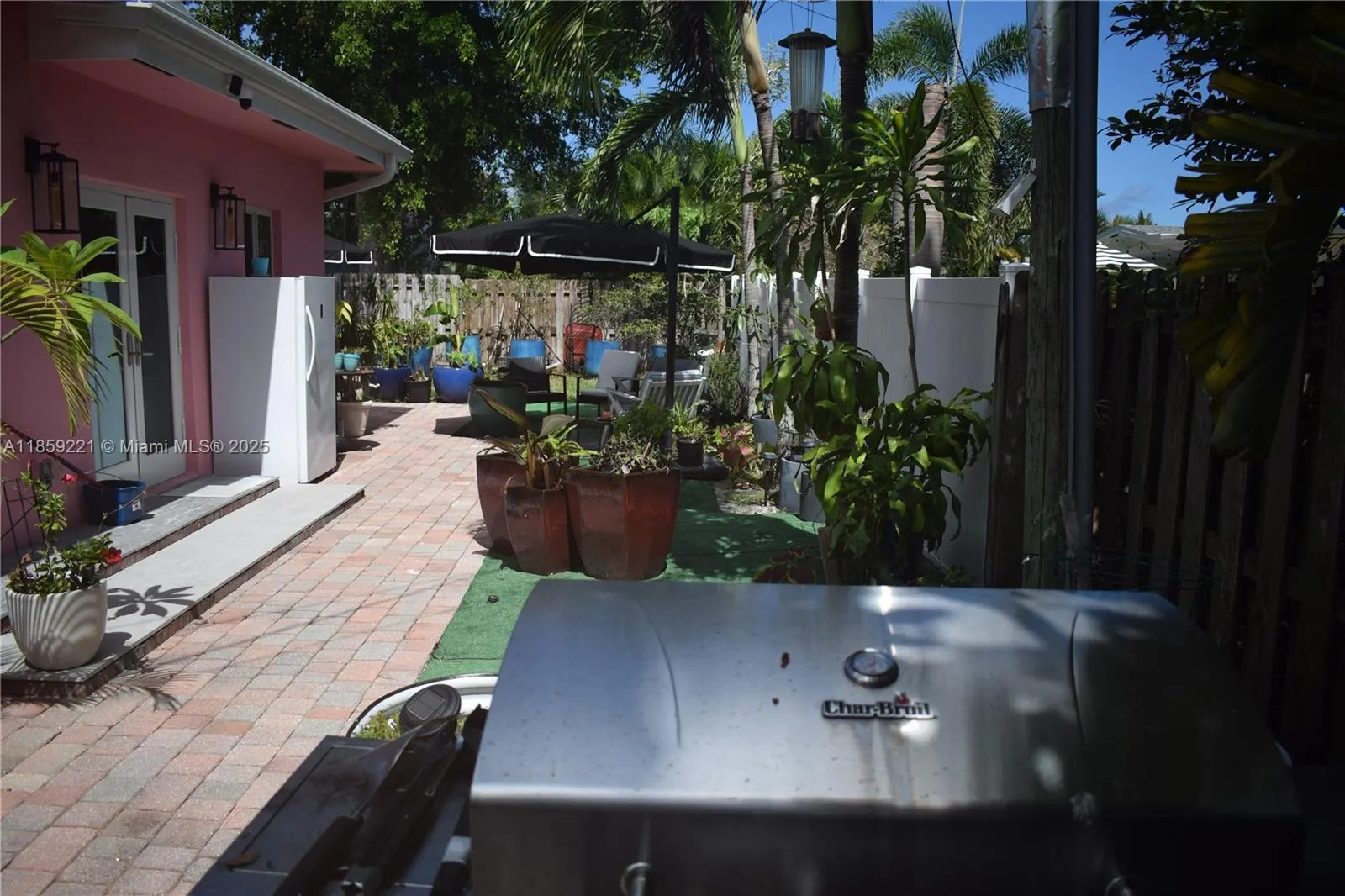 524 NE 27th Dr