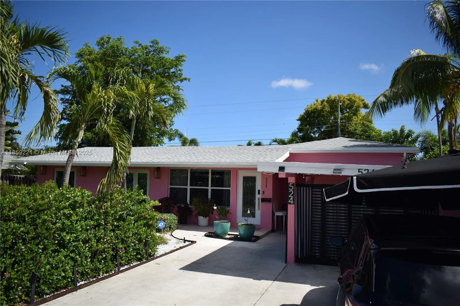 524 NE 27th Dr