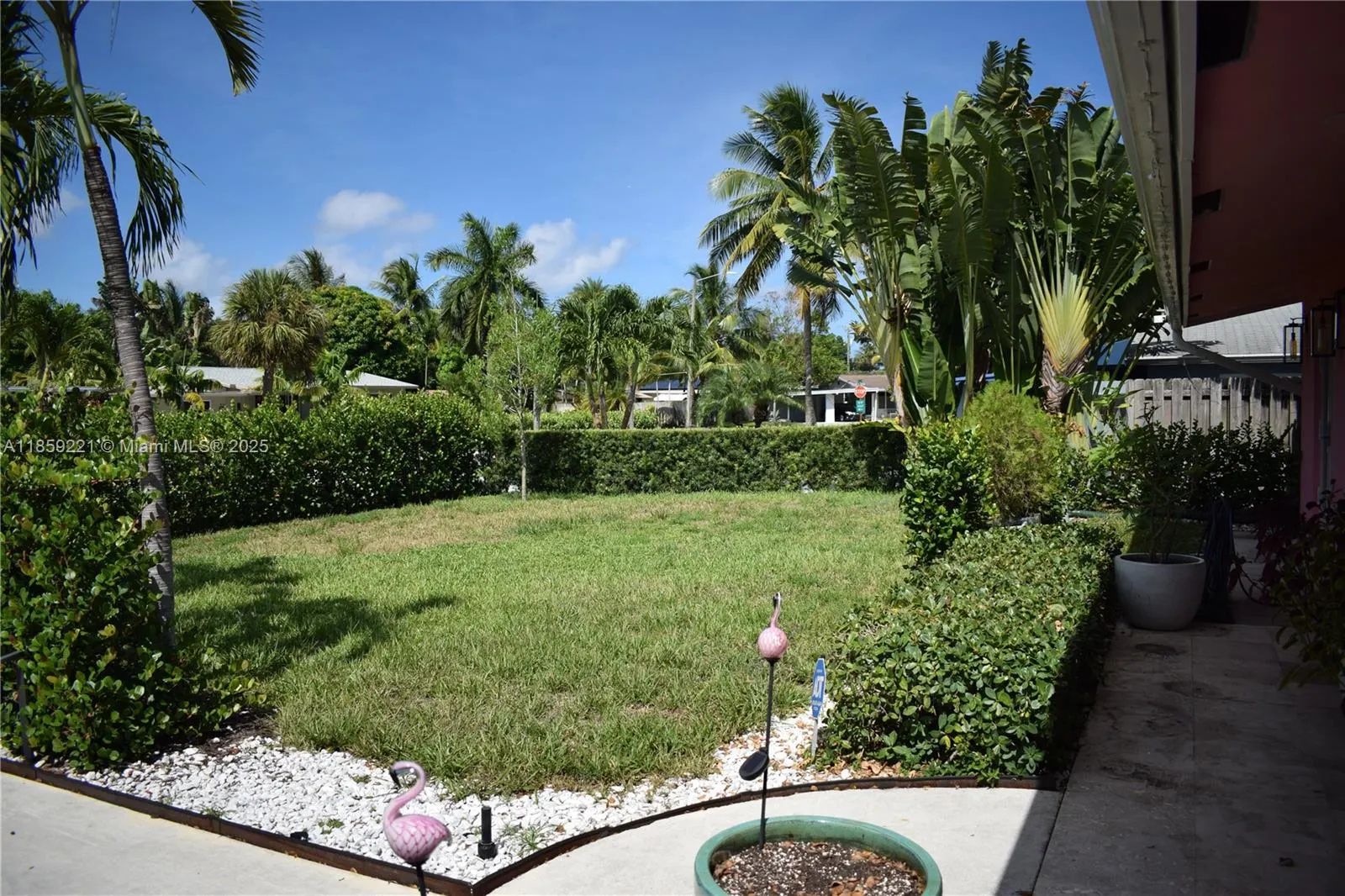 524 NE 27th Dr