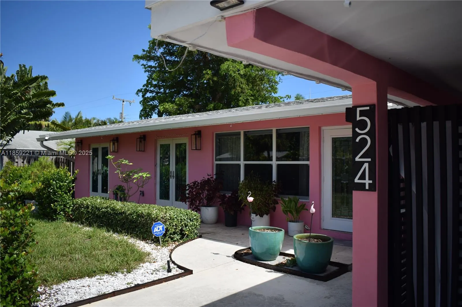 524 NE 27th Dr
