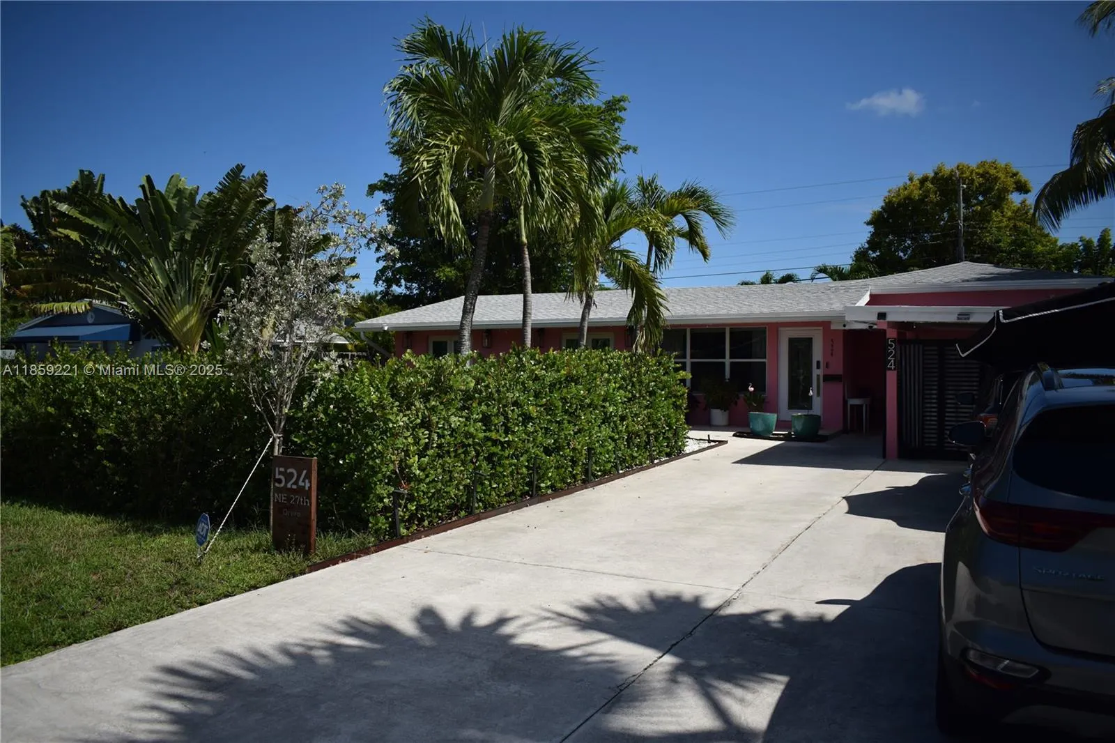 524 NE 27th Dr
