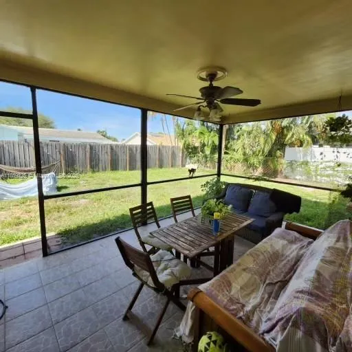 3 Forest Hills Ln