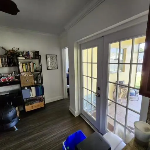 3 Forest Hills Ln