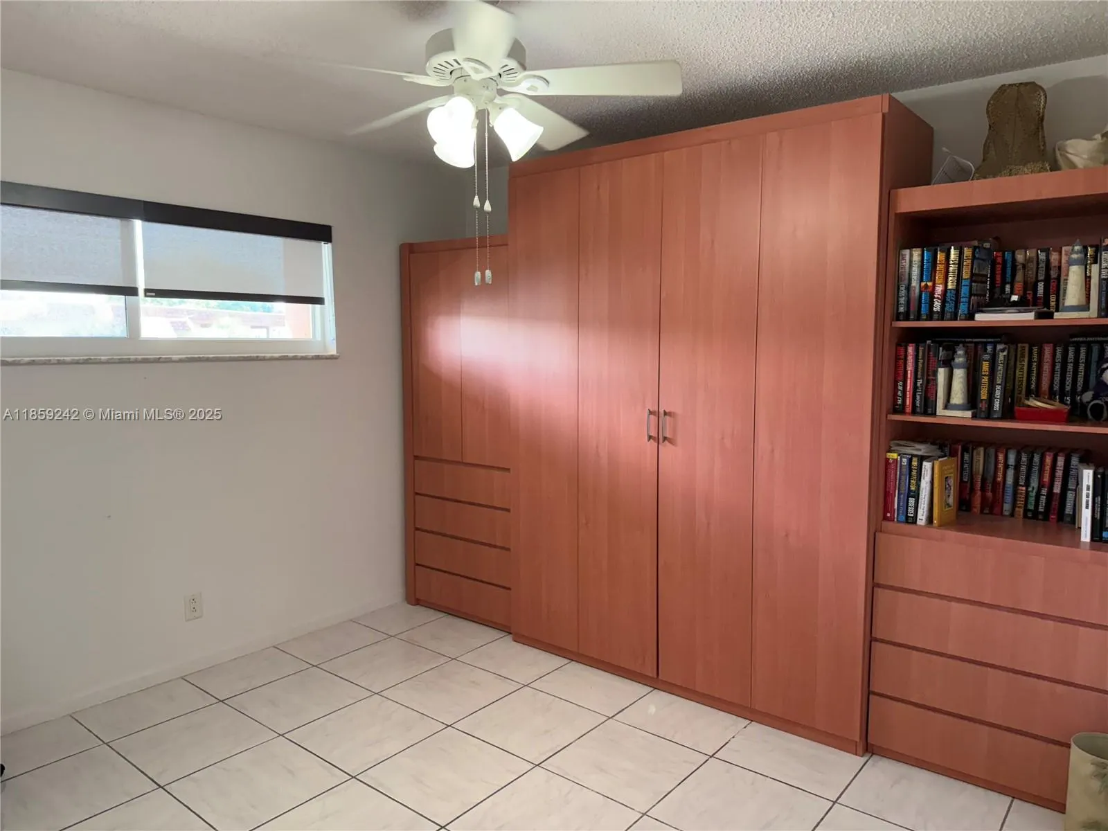 8981 S Hollybrook Blvd, #302