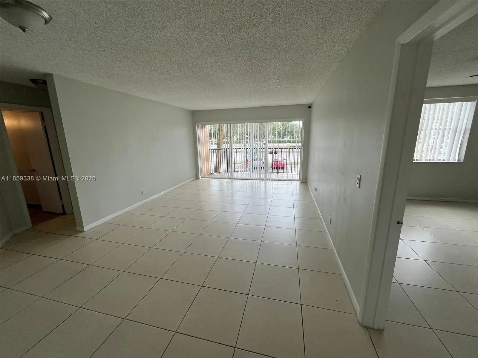 8821 Wiles Rd, #203