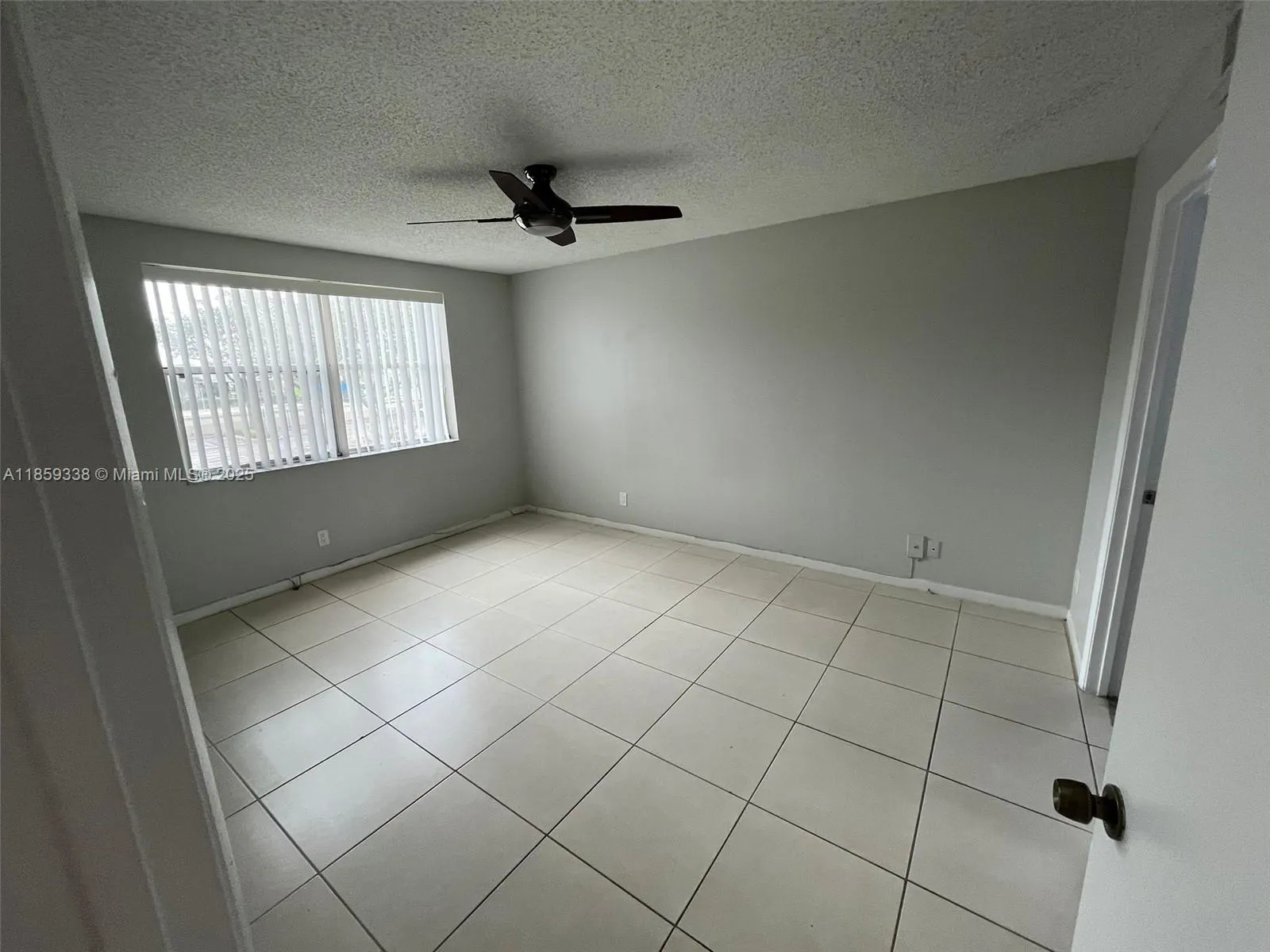 8821 Wiles Rd, #203