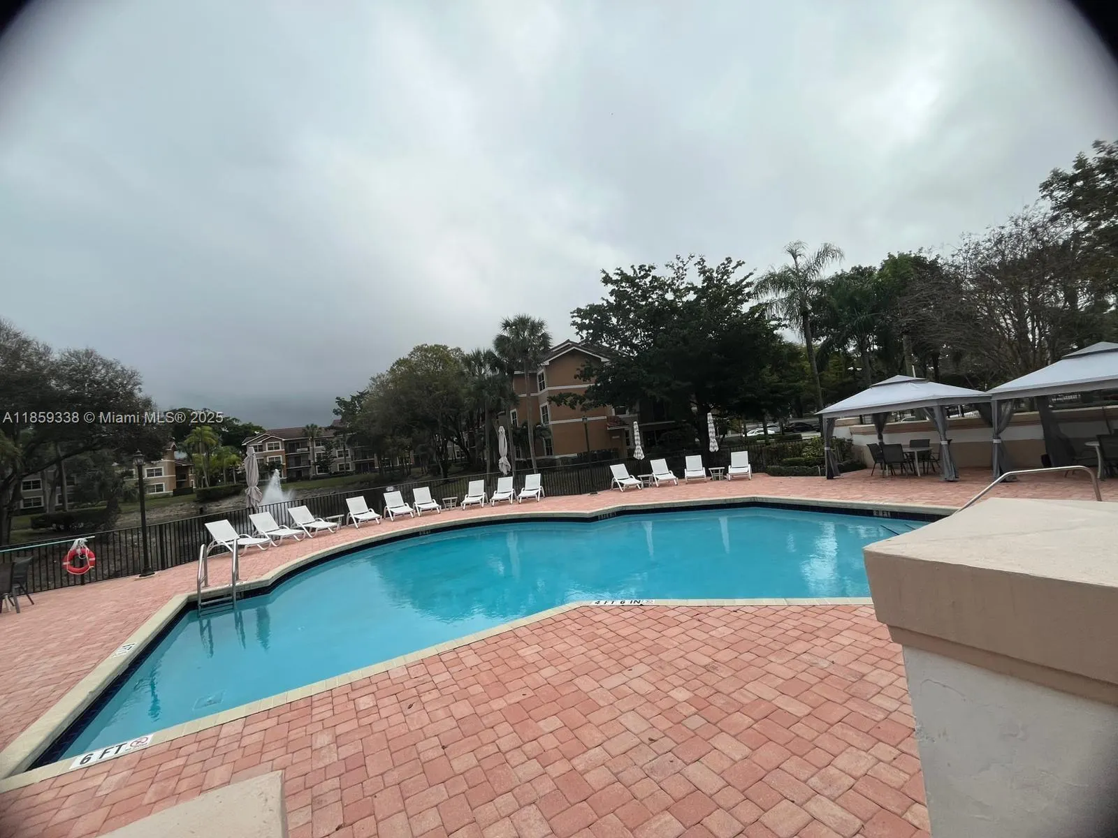 8821 Wiles Rd, #203