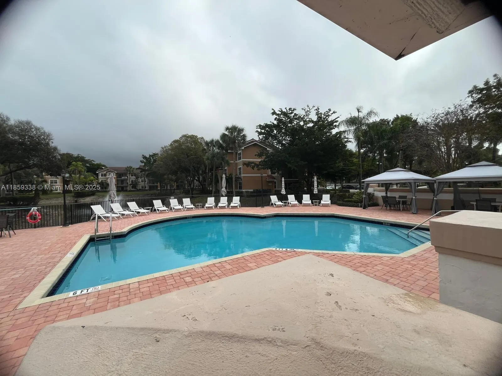 8821 Wiles Rd, #203