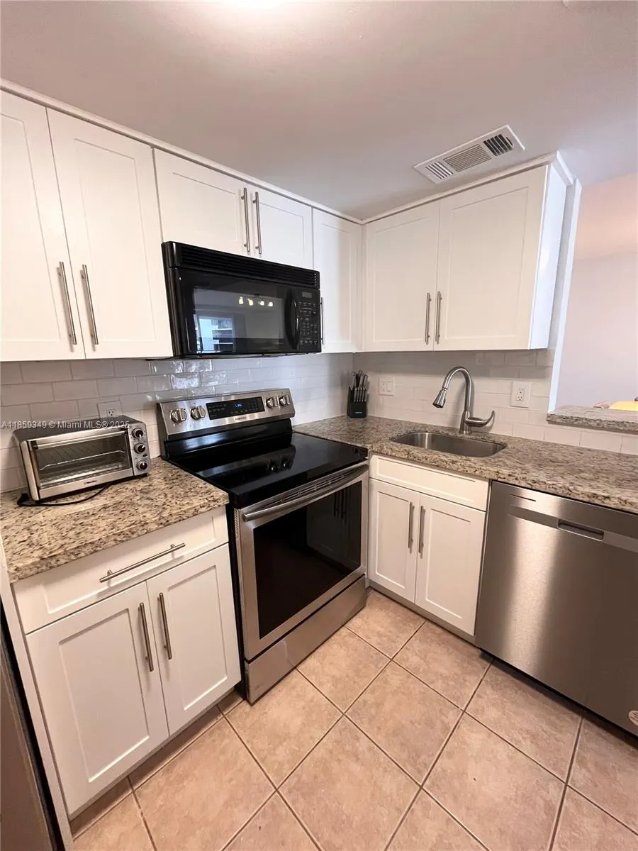 770 Claughton Island Dr, #1405