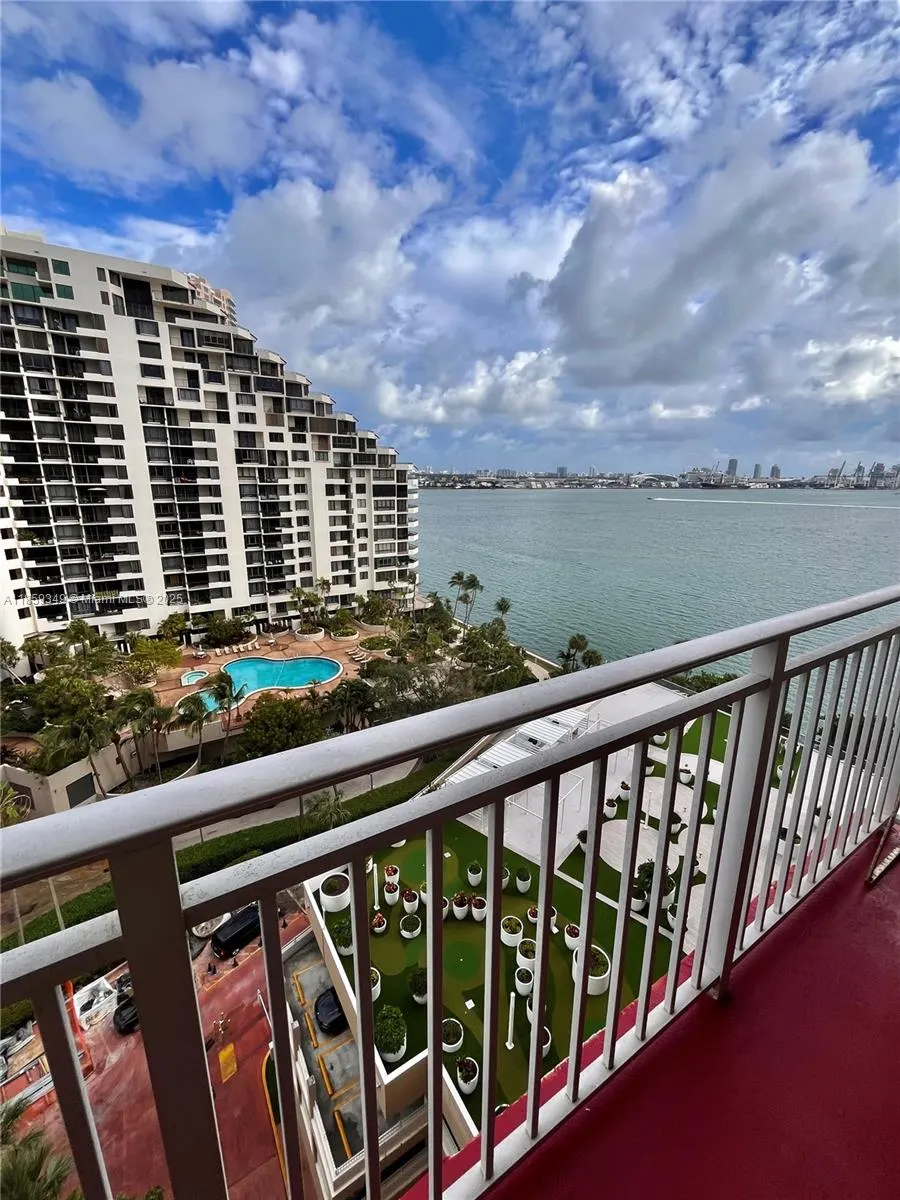 770 Claughton Island Dr, #1405