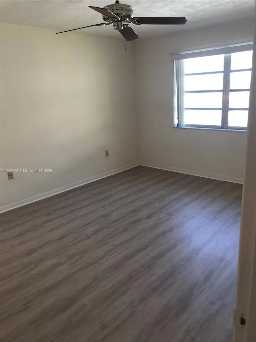 1239 Mariposa Ave, #3