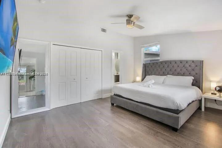2442 Bimini Ln