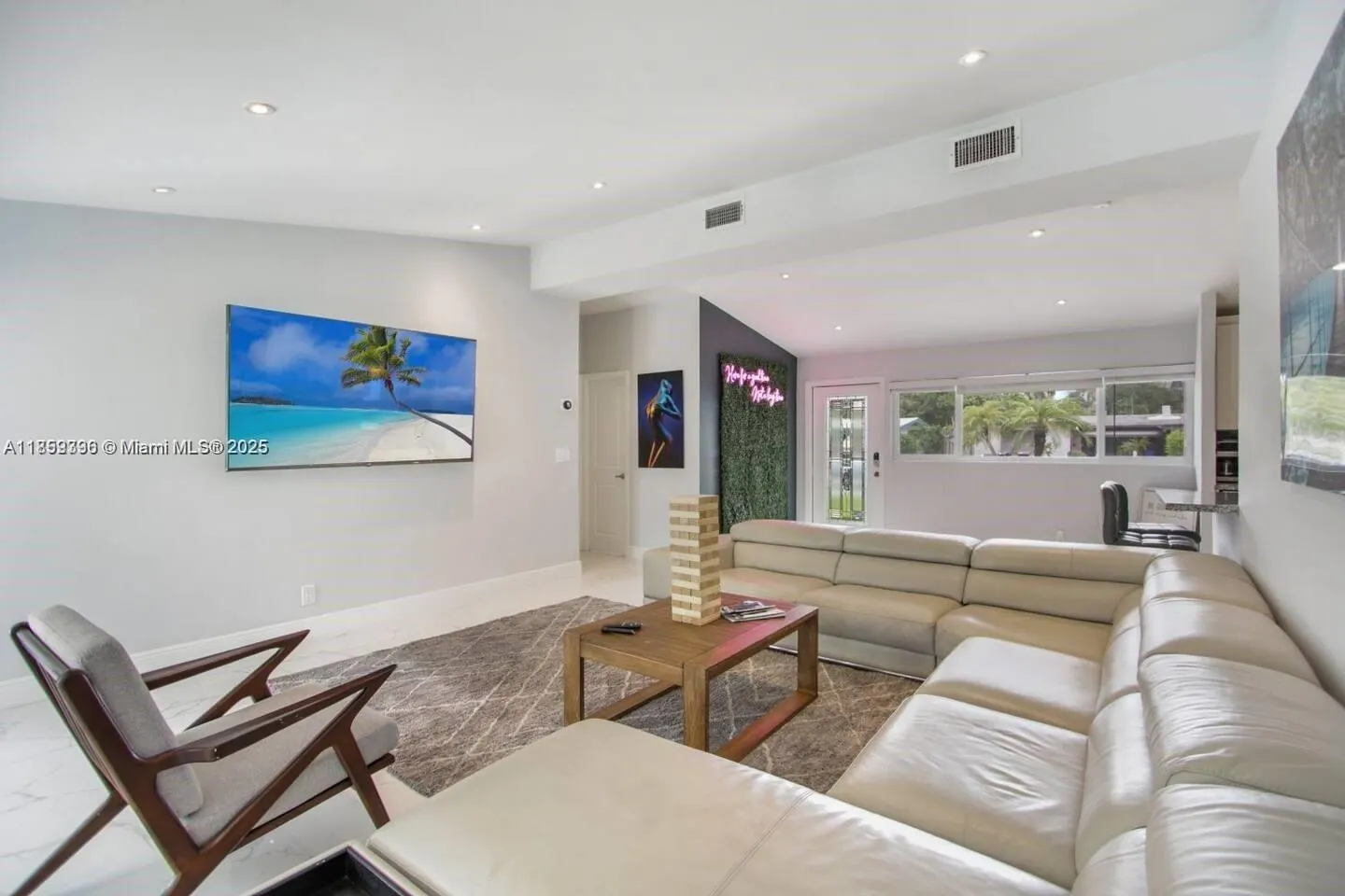 2442 Bimini Ln