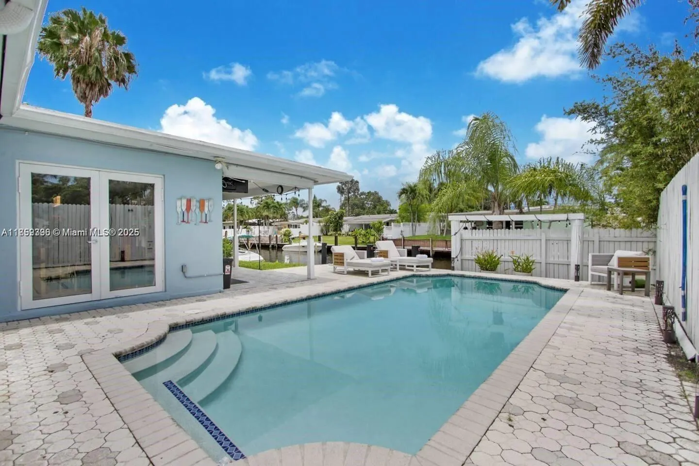 2442 Bimini Ln