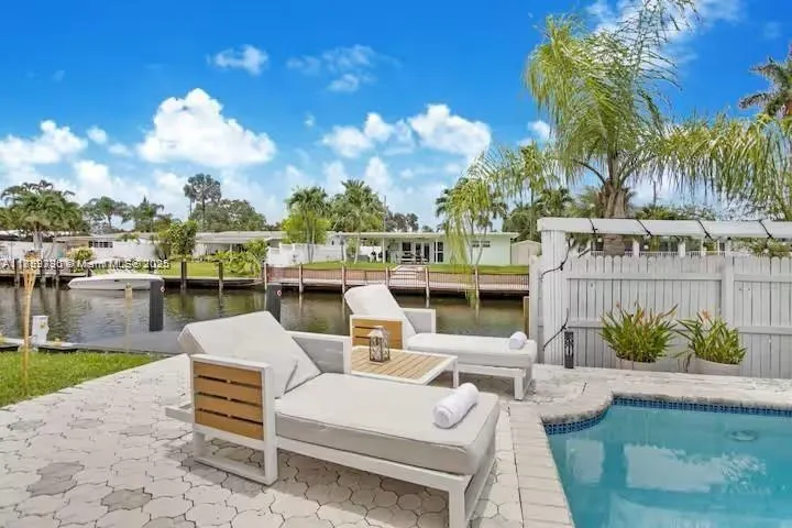 2442 Bimini Ln