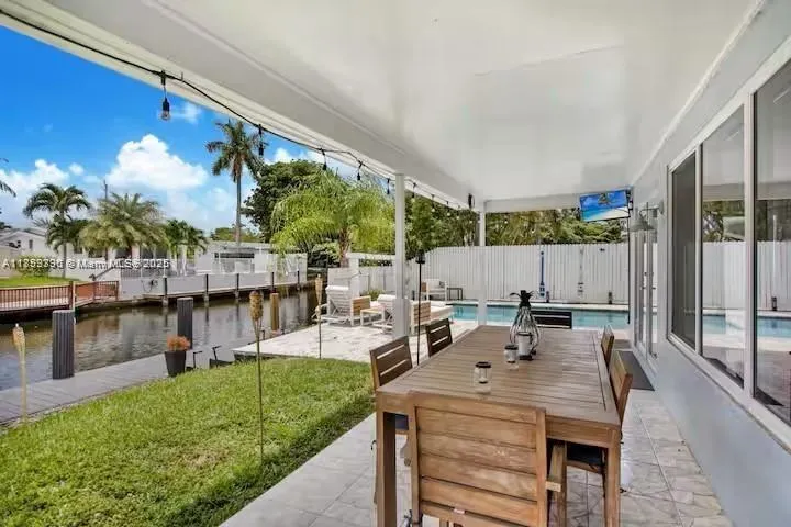 2442 Bimini Ln
