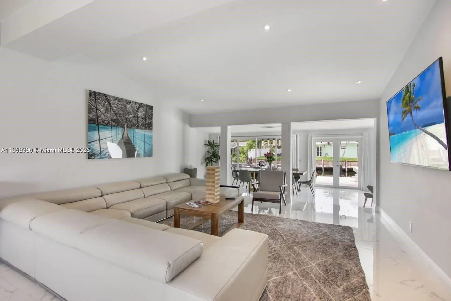 2442 Bimini Ln