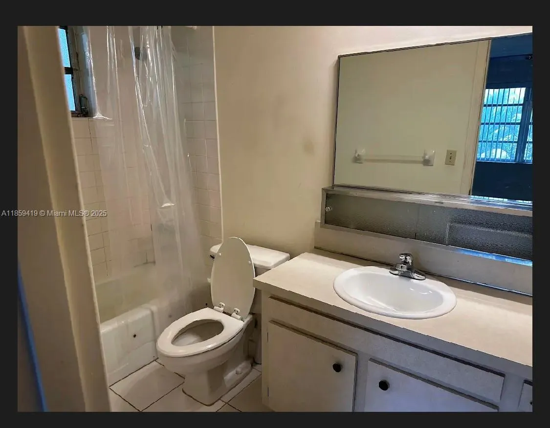 1239 Mariposa Ave, #6