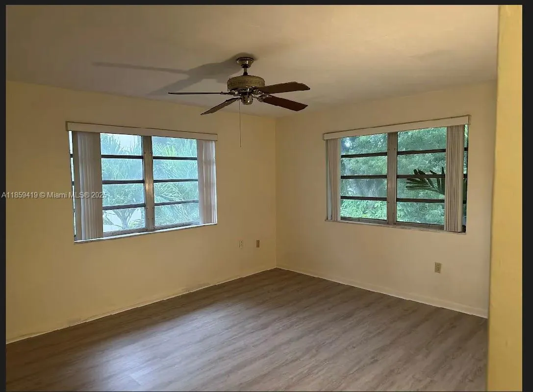 1239 Mariposa Ave, #6