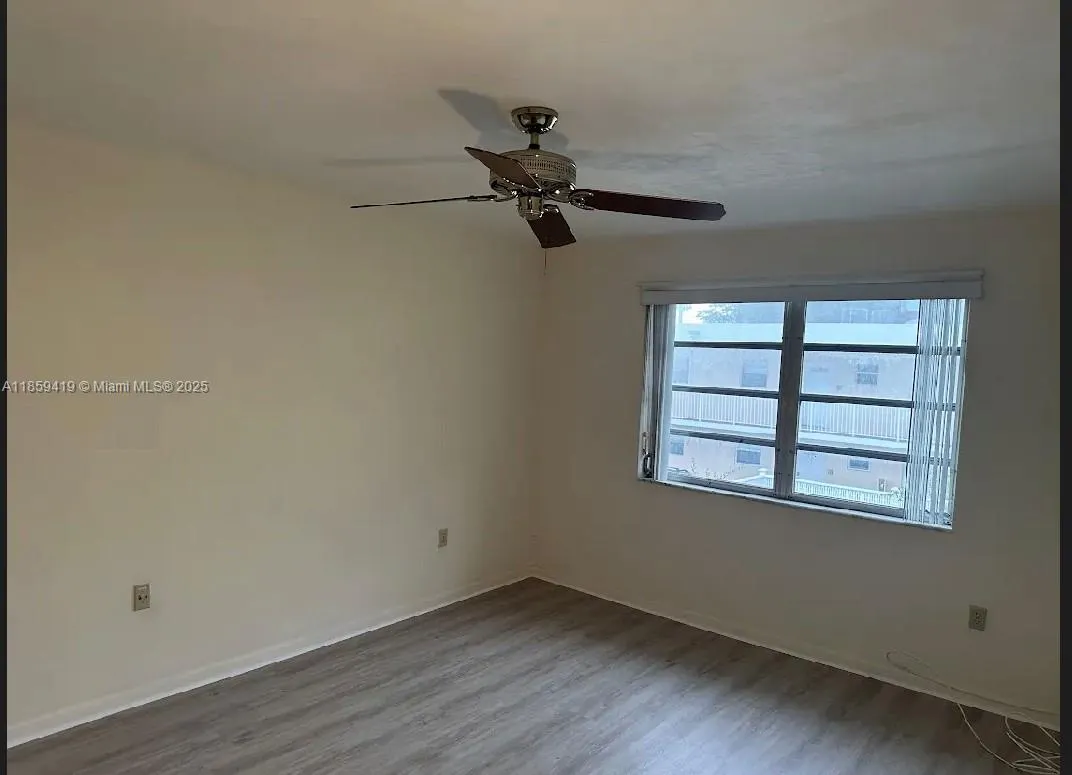 1239 Mariposa Ave, #6
