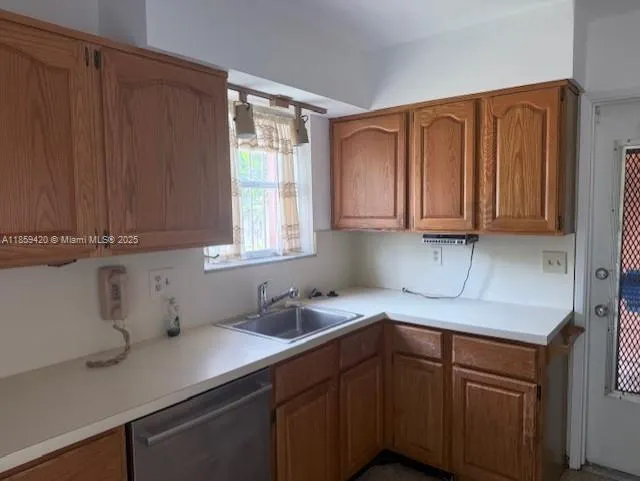 2601 NW 9th Ter, #0