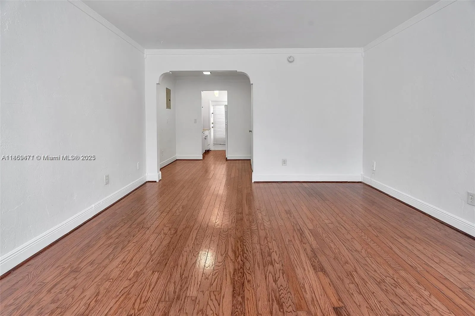 717 Espanola Way, #211