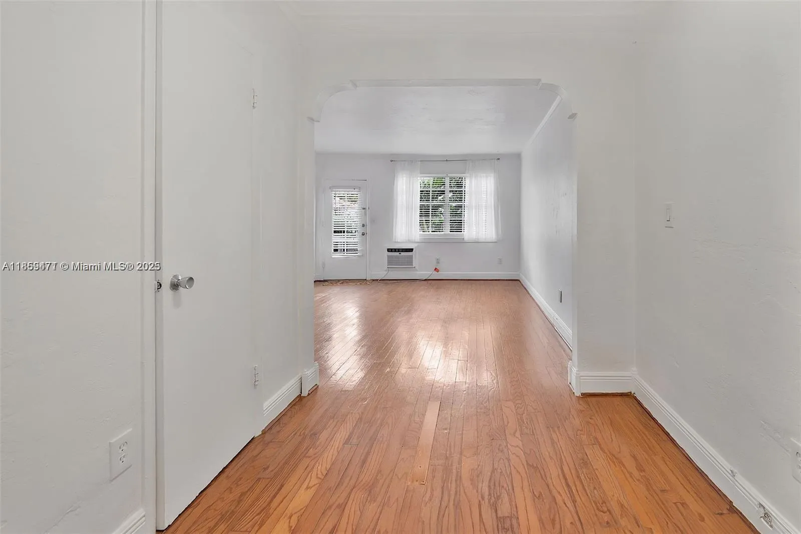 717 Espanola Way, #211