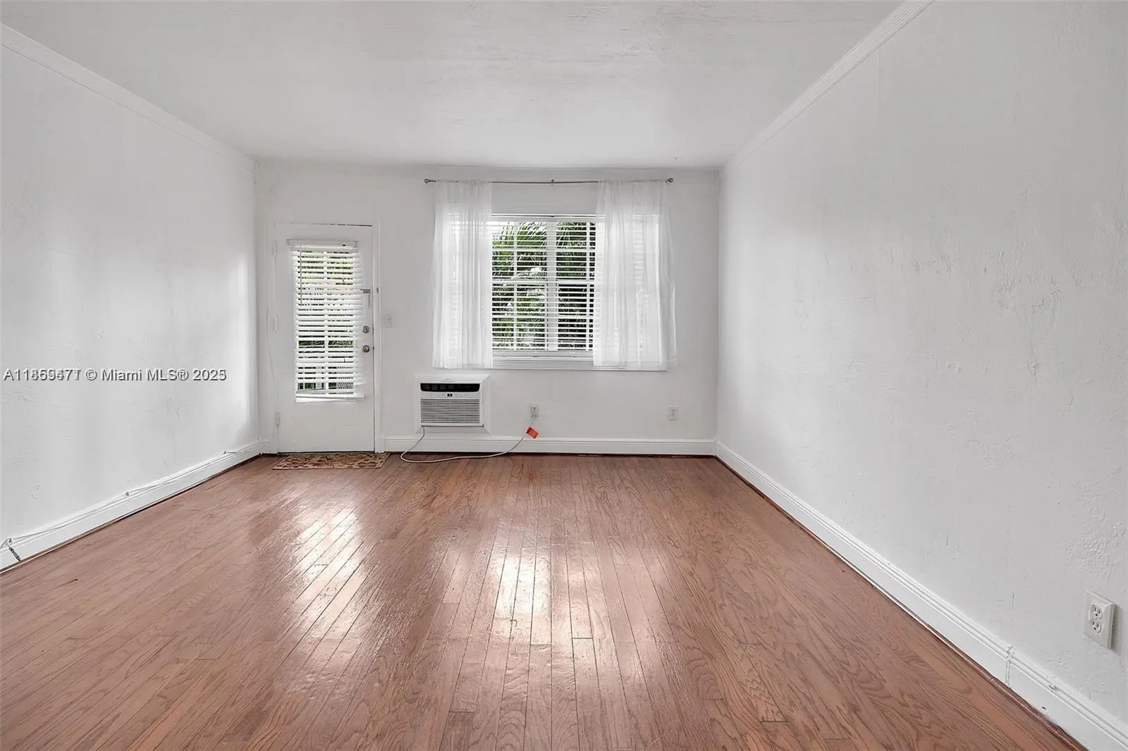 717 Espanola Way, #211
