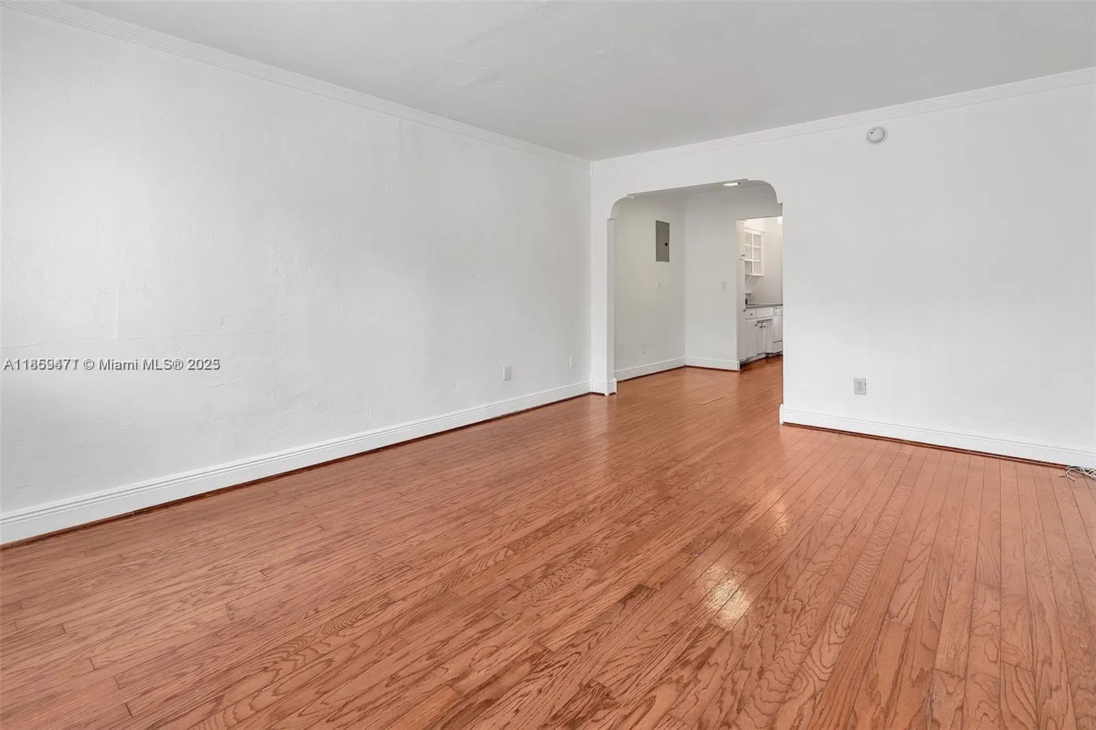 717 Espanola Way, #211