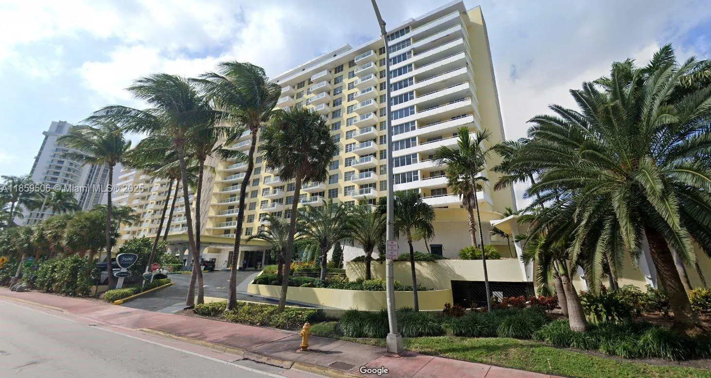 5600 Collins Ave, #17W