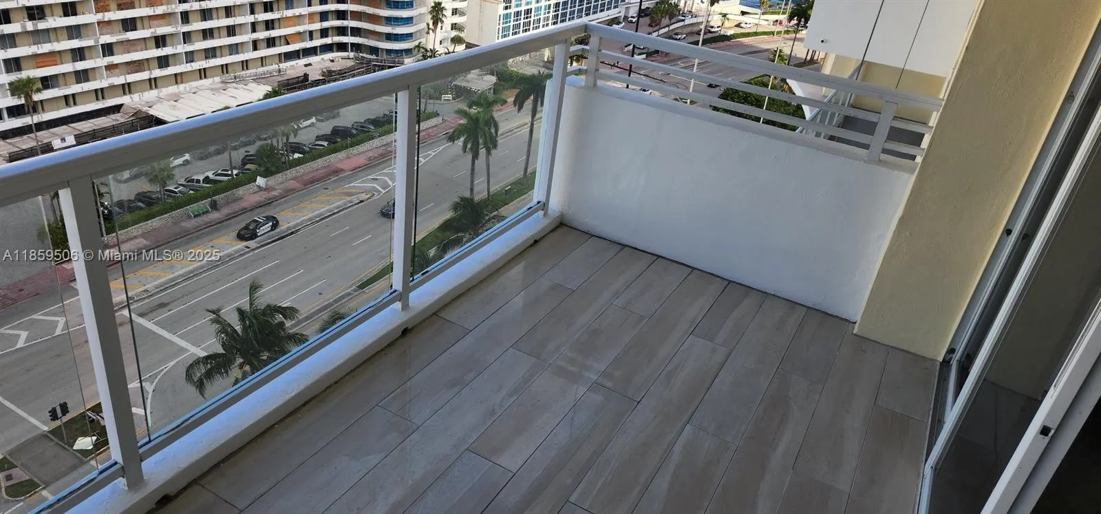 5600 Collins Ave, #17W