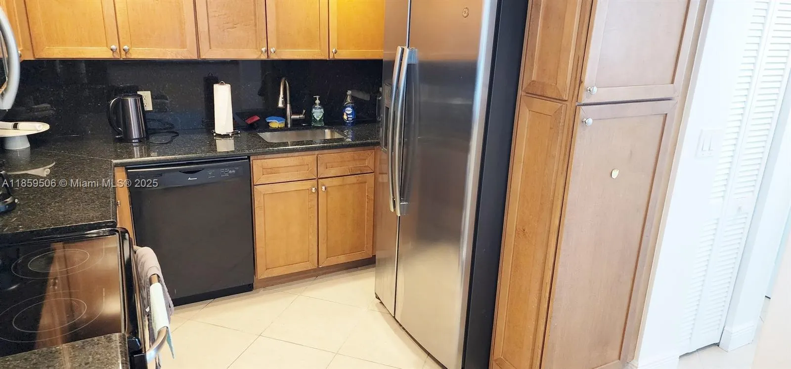 5600 Collins Ave, #17W