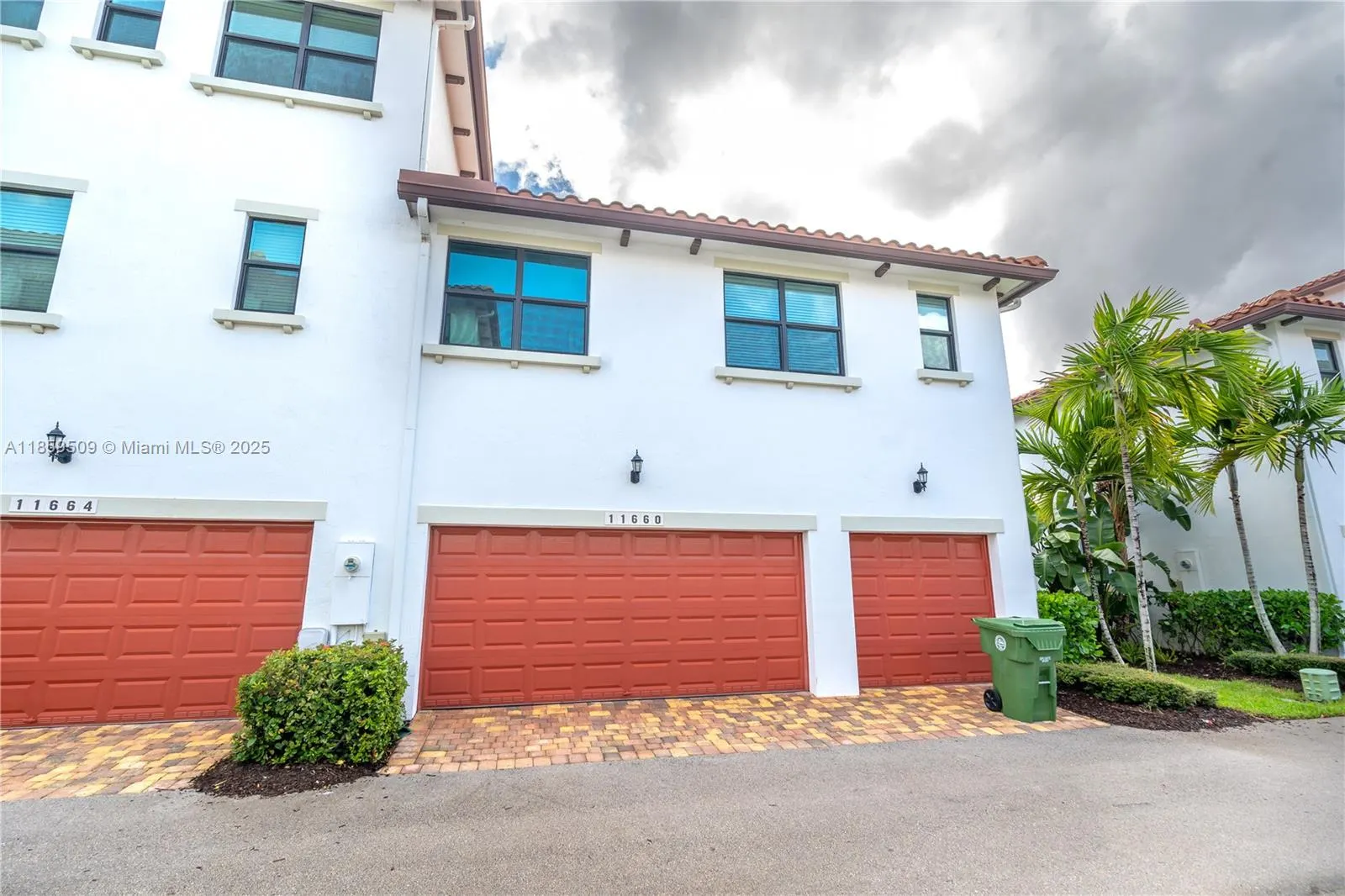 11660 SW 13th Ct