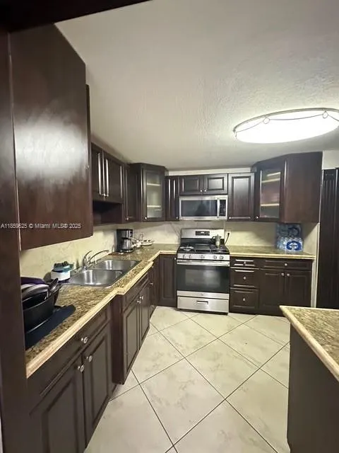 17901 NW 68th Ave, #R101