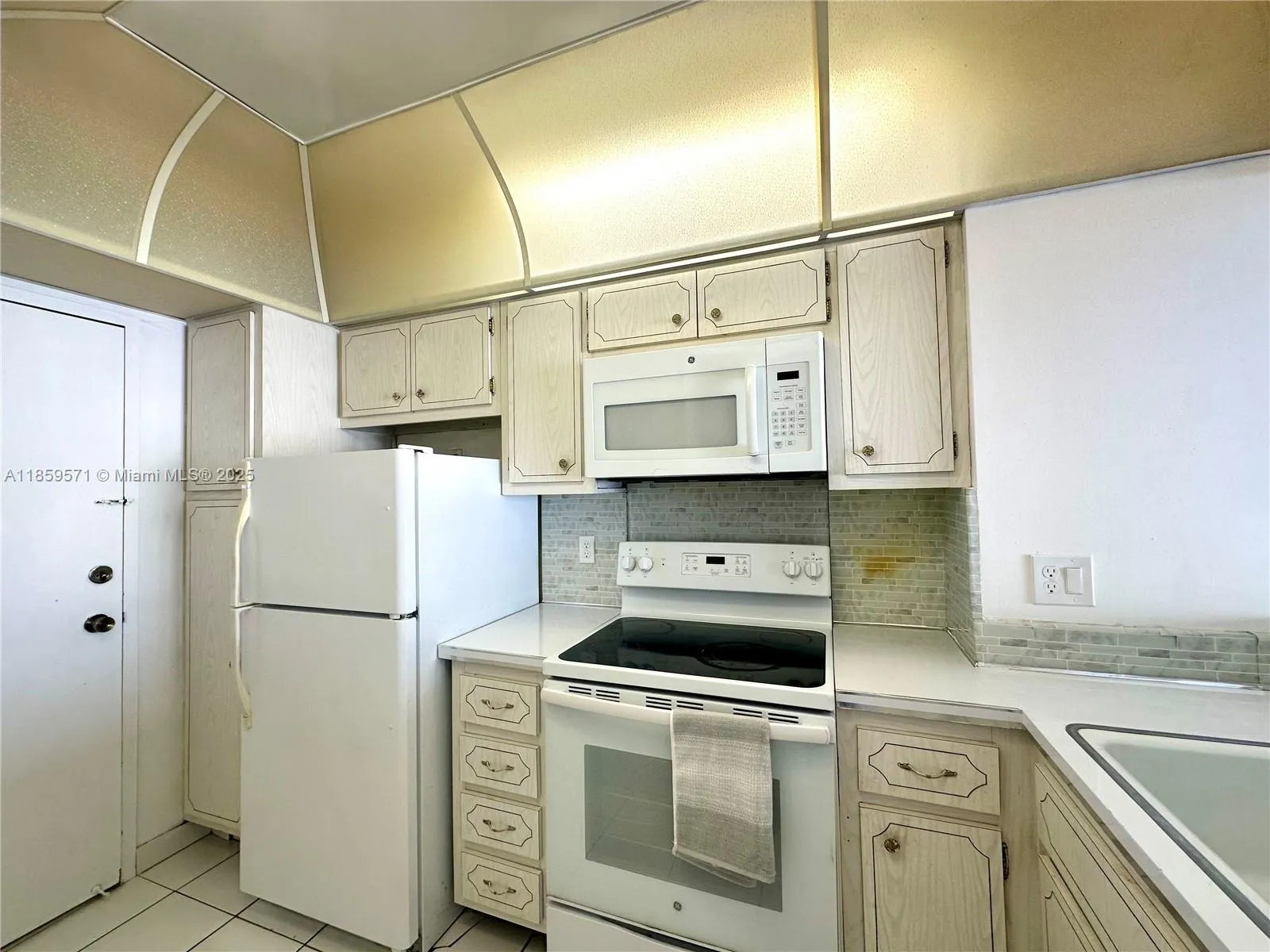 1965 S Ocean Dr, #10H