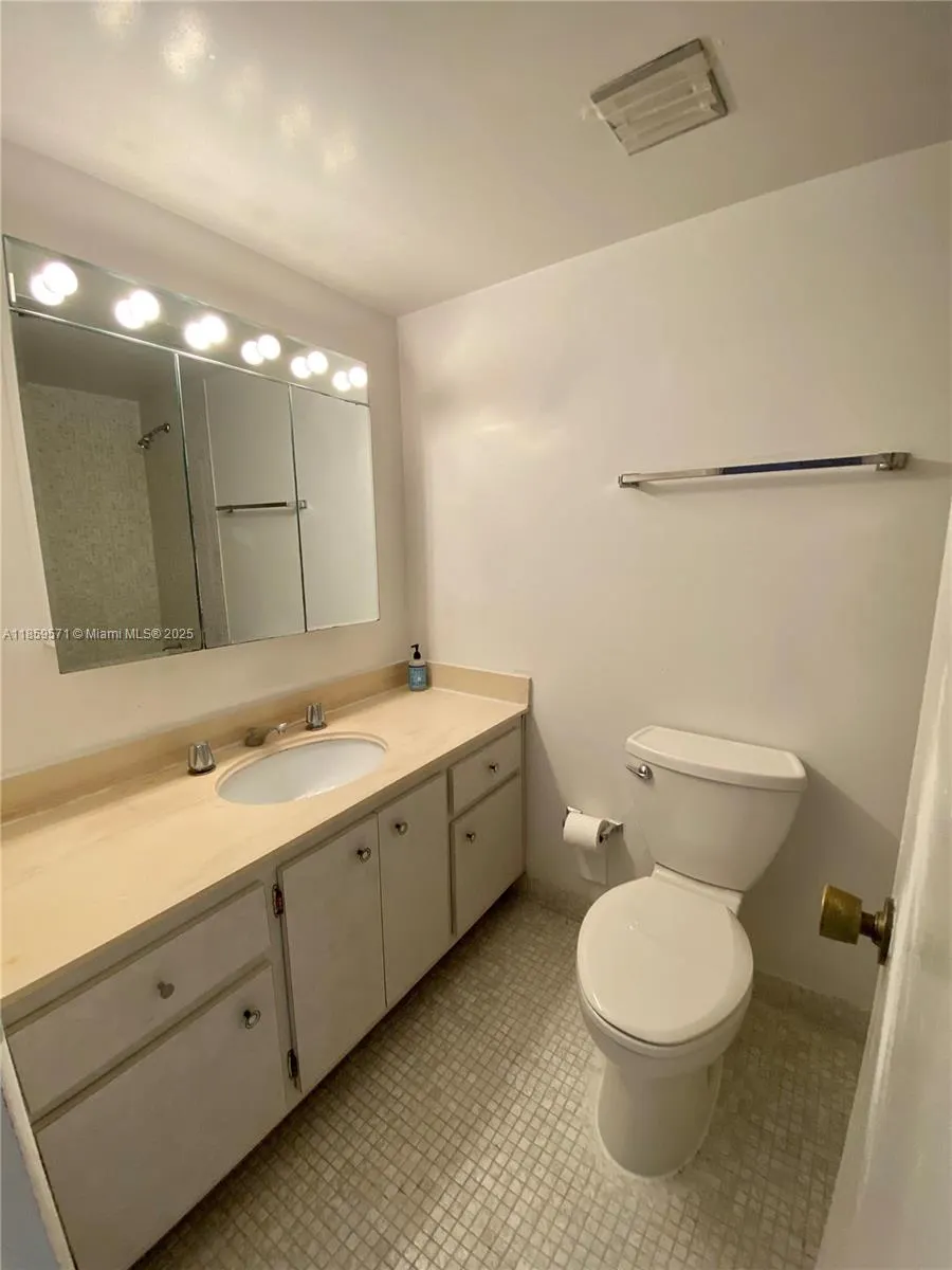 1965 S Ocean Dr, #10H