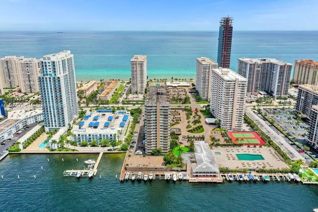 1965 S Ocean Dr, #10H
