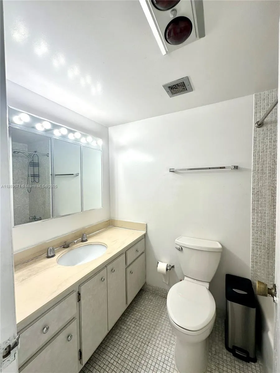 1965 S Ocean Dr, #10H