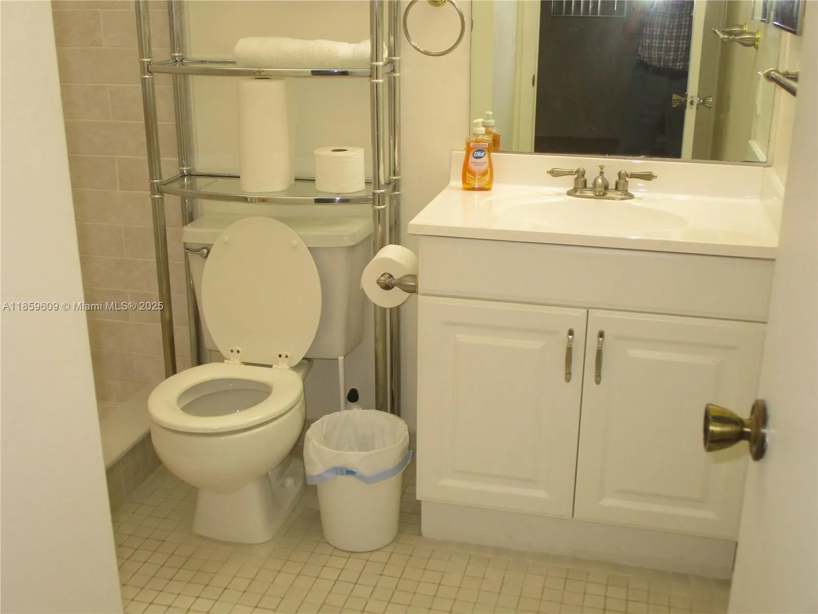 10715 W Clairmont Cir, #212