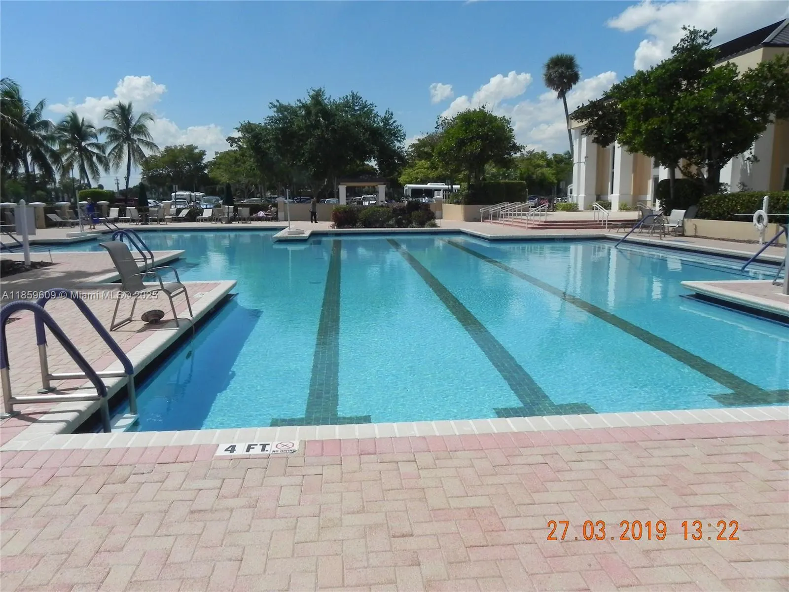 10715 W Clairmont Cir, #212