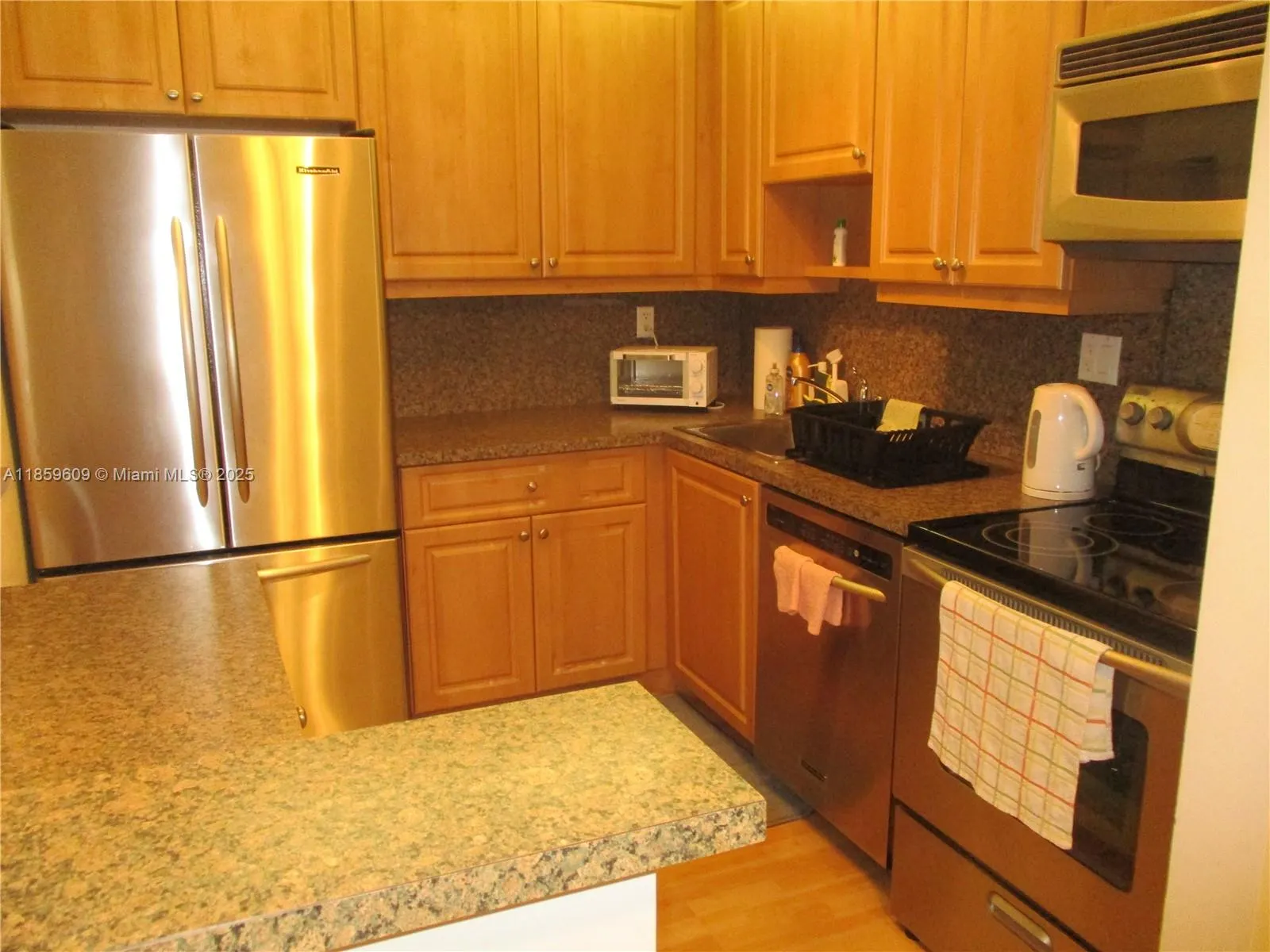 10715 W Clairmont Cir, #212
