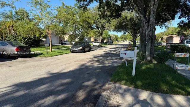 10500 NW 2nd Ct
