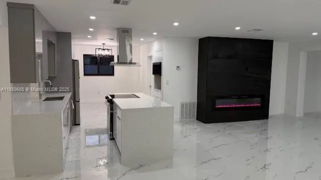 10500 NW 2nd Ct