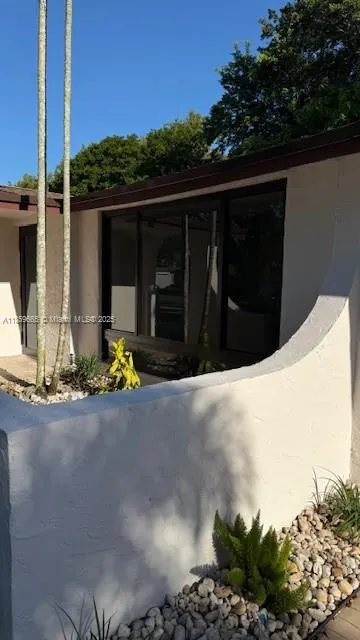 10500 NW 2nd Ct